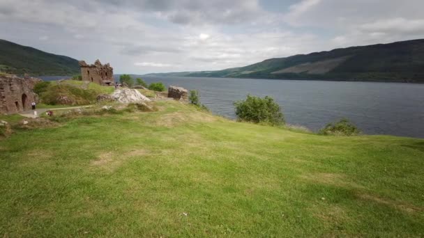 Scottish Tourist Attraction Ruins Urquhart Castle Western Shore Loch Ness — Αρχείο Βίντεο