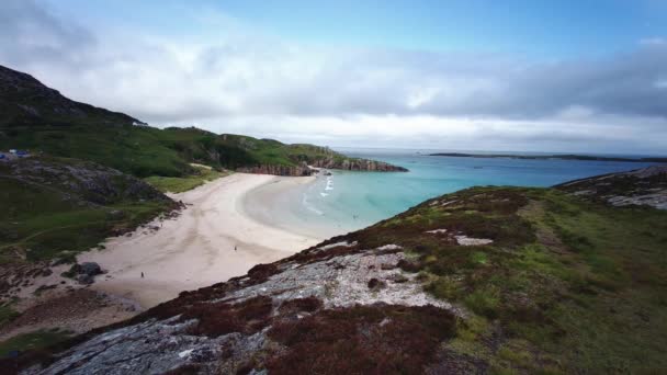 サザーランド ハイランド地方 スコットランド 英国の北海岸の耐久性に近いCeaannabinen Beachの眺め — ストック動画