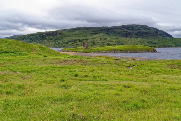 Vue Sur Paysage Avec Les Ruines Château Ardvreck Écosse Qui — Photo