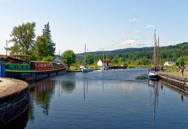 Caledonian Kanalı, Fort Augustus, Highland bölgesi, İskoçya, İngiltere, Avrupa 'ya kilitlenir. 20 Temmuz 2021