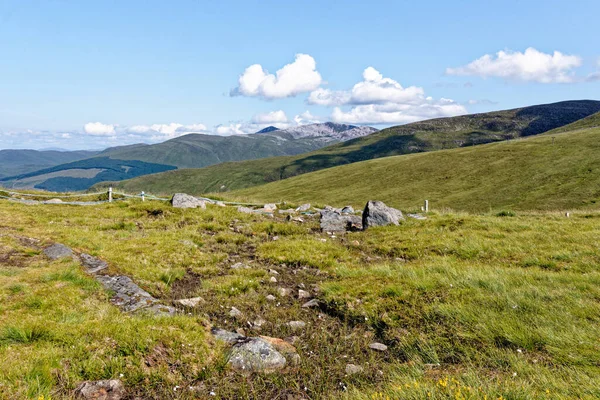 Zuidelijke Hellingen Van Ben Nevis Carn Mor Dearg Vanuit Fins — Stockfoto