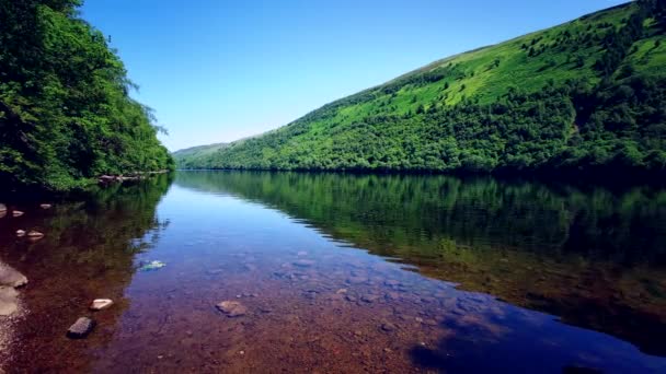 Loch Lochy Caledonian Canal Highlands Skottland Storbritannien Skottlands Loch Lochy — Stockvideo