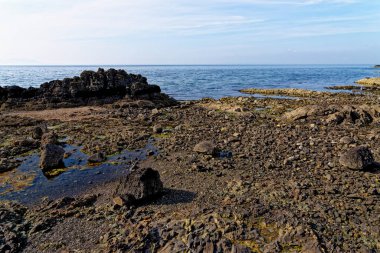 Dunure Village plajı - Ayrshire kıyı şeridi Ayr 'ın güneyi, İskoçya, İngiltere. 22 Temmuz 2021