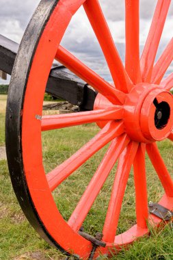 Vintage - Wooden Wagon Wheel 'in Detayları - Pitstone Windmill, Ivinghoe, Hertfordshire, İngiltere, Birleşik Krallık
