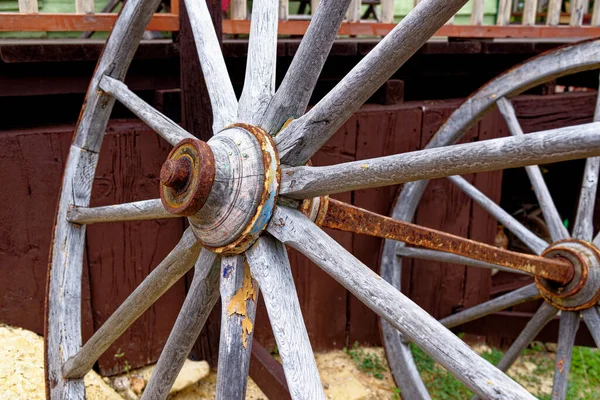 Vintage Details Wooden Wagon Wheel Popeye Village Angelbay Sweethaven Village — стоковое фото