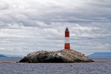 Les Eclaireurs Deniz Feneri - Dünyanın Sonu 'ndaki Deniz Feneri, Ushuaia yakınlarındaki Beagle Channel, Tierra del Fuego, Güney Arjantin