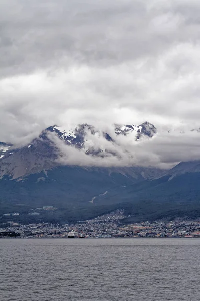 Góry Pobliżu Ushuaia Kanału Beagle Tierra Del Fuego Argentyna Cel — Zdjęcie stockowe