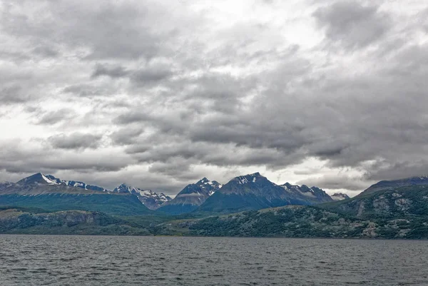 Góry Pobliżu Ushuaia Kanału Beagle Tierra Del Fuego Argentyna Cel — Zdjęcie stockowe