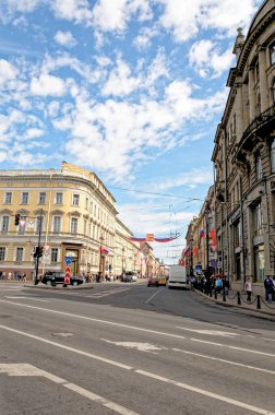 Meşhur Nevsky Prospect 'in sokak manzarası bu güzel şehrin ana caddesi Saint Petersburg, Rusya, 27 Şubat 2011