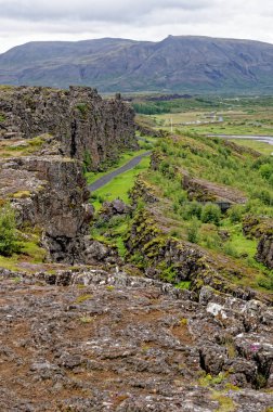 İzlanda - Thingvellir Ulusal Parkı - UNESCO Dünya Mirası Alanı - Kuzey Amerika ve Avrupa plakalı iki tektonik levhanın ayrılması - Altın Çember. 22.07.2012