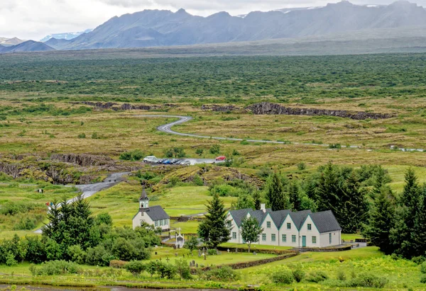 İzlanda - Thingvellir Ulusal Parkı - UNESCO Dünya Mirası Alanı - Kuzey Amerika ve Avrupa plakalı iki tektonik levhanın ayrılması - Altın Çember. 22.07.2012