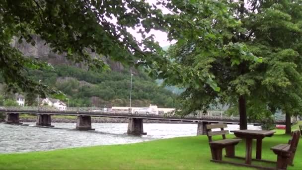 Uitzicht Sognefjord Fjord Tussen Bergen Flm Noorwegen Flam Sognefjorden Western — Stockvideo