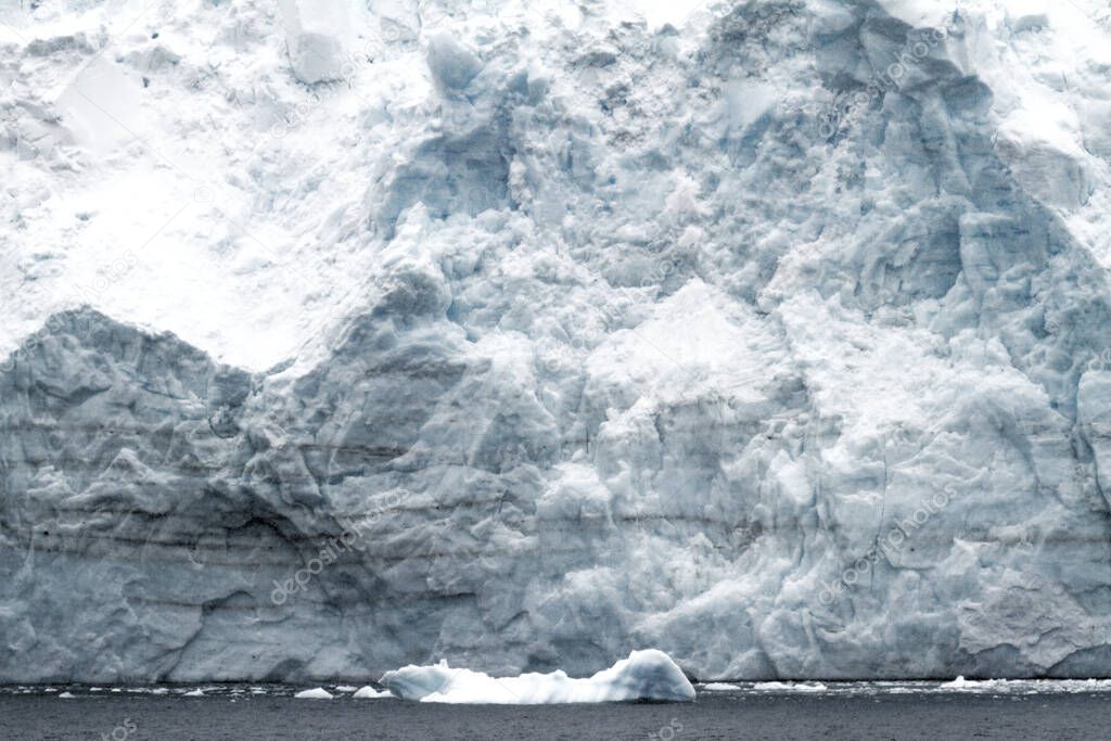 Antarctica - Coastline of Antarctica With Ice Formations - Antarctic Peninsula - Palmer Archipelago - Neumayer Channel - Global Warming
