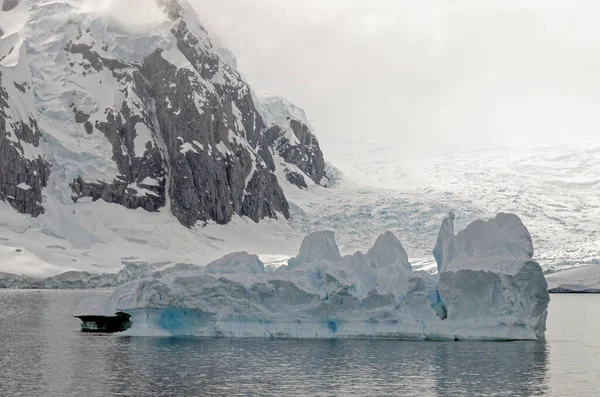 Antarktis Antarktische Küste Mit Eisformationen Antarktische Halbinsel Palmerarchipel Neumayer Kanal — Stockfoto