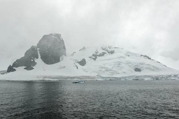 Antarktis Kusten Antarktis Med Formationer Antarktiska Halvön Palmer Skärgård Neumayer — Stockfoto
