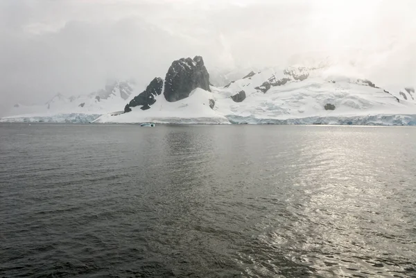 Antarktis Antarktische Küste Mit Eisformationen Antarktische Halbinsel Palmerarchipel Neumayer Kanal — Stockfoto
