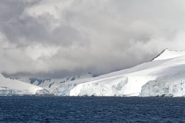 Kryssning Antarktis Antarktiska Halvön Palmer Skärgård Neumayer Channel Global Uppvärmning — Stockfoto