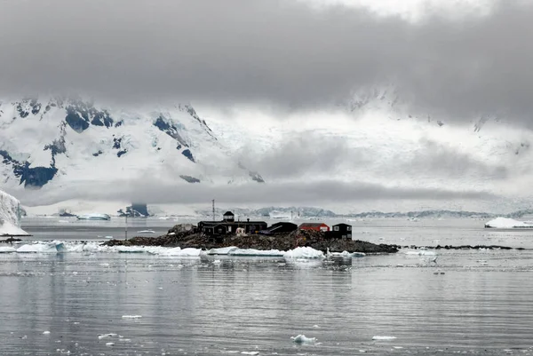 Pohled Chilské Nádraží Gonzales Videla Pevnině Antarktidy Vodní Člun Point — Stock fotografie