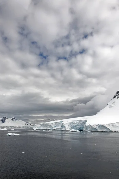Cruising Antarctica Antarctic Peninsula Palmer Archipelago Neumayer Channel Global Warming — Stock Photo, Image