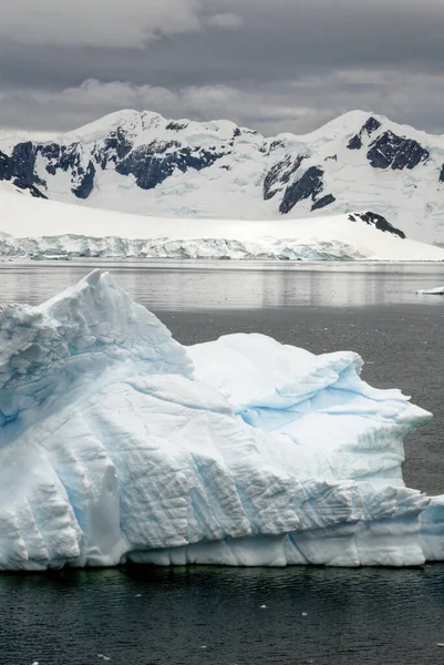 Antarktika - Antarktika Yarımadası. İklim Değişimi - Küresel Isınma. Yüzen Buz Parçaları
