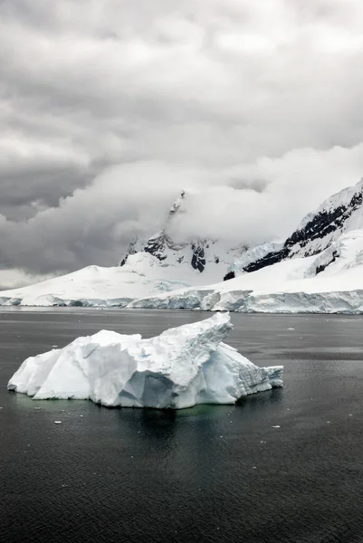 Antarktika - Antarktika Yarımadası. İklim Değişimi - Küresel Isınma. Yüzen Buz Parçaları