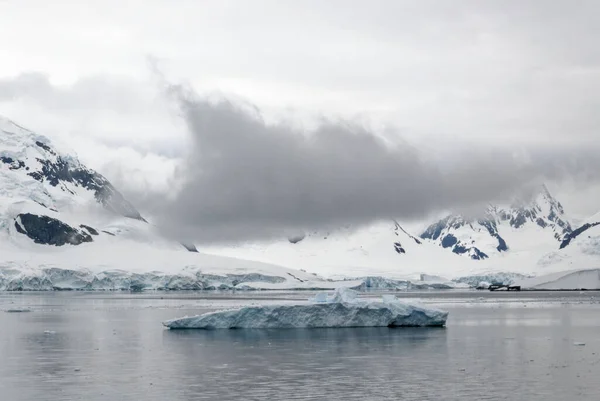 Cruisen Antarctica Antarctisch Schiereiland Palmer Archipel Neumayer Kanaal Opwarming Van — Stockfoto