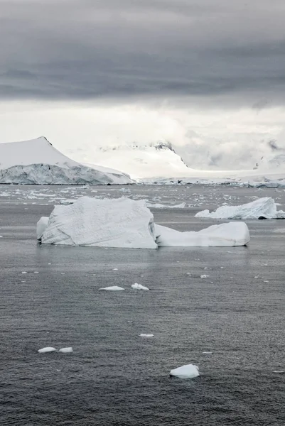 Antarktika - Antarktika Yarımadası. İklim Değişimi - Küresel Isınma. Yüzen Buz Parçaları
