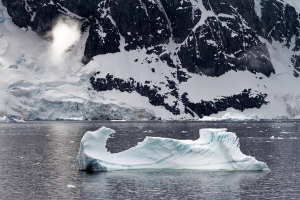 Antartide Penisola Antartica Cambiamento Climatico Riscaldamento Globale Pezzi Ghiaccio Galleggiante — Foto Stock