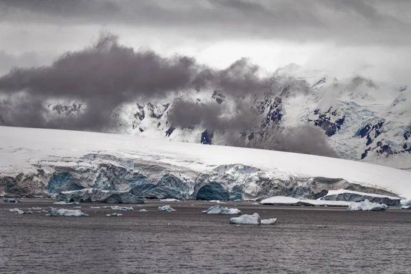 Круизы Антарктике Антарктический Полуостров Архипелаг Палмер Канал Ноймайер Глобальное Потепление — стоковое фото