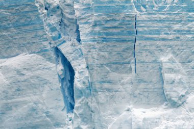 Antarctica, Antarctic Peninsula, Palmer Archipelago, Neumayer Channel - Global warming - Fairytale landscape - Tabular Iceberg in Bransfield Strait