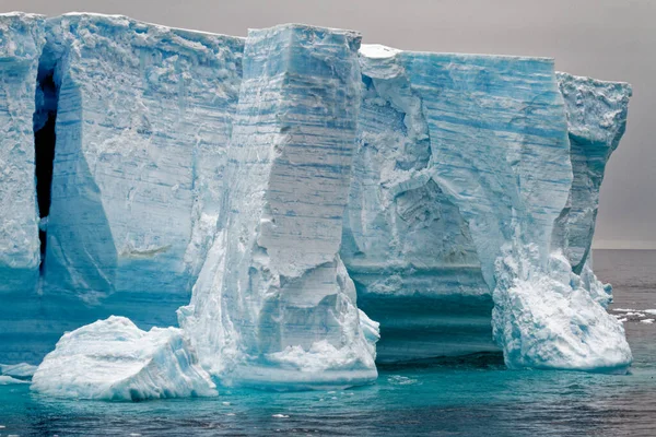 Antarctica Antarctisch Schiereiland Palmer Archipel Neumayer Channel Aardopwarming Sprookjeslandschap Tabelijsberg — Stockfoto