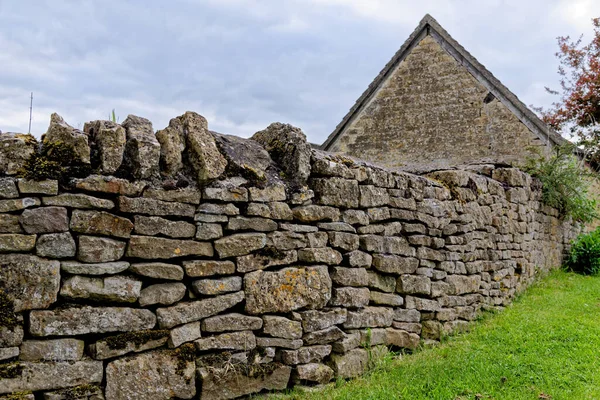 Summer Landscape Cotswold Village Bourton Water Gloucestershire England United Kingdom — Foto de Stock