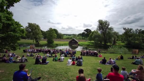 Mostra Falconeria Warwick Castle Warwick Warwickshire Inghilterra Regno Unito Maggio — Video Stock