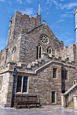 St. Michael Dağı 'nın tepesindeki kilise. Normandiya' daki Mont Saint-Michel 'in Cornish' li muadili. Marazion - Cornwall, İngiltere, Birleşik Krallık. 14 Ağustos 2022