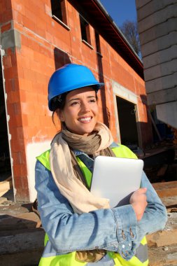 Elektronik tablet kullanarak site bina mimar