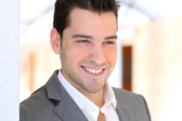 Portrait of young relaxed businessman — Stock Photo, Image