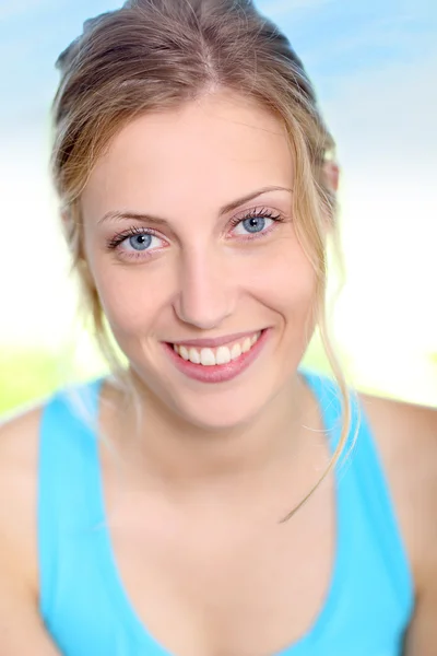 Portrait of teenager with blue eyes — Stock Photo, Image