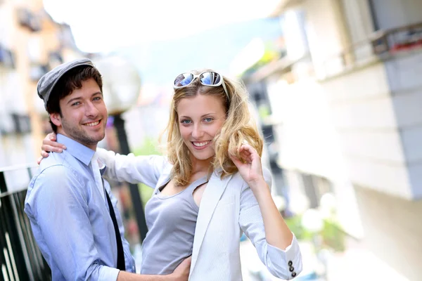 Young couple on a date in town — Stock Photo, Image
