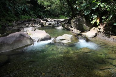 closeup doğal kaynak suyu
