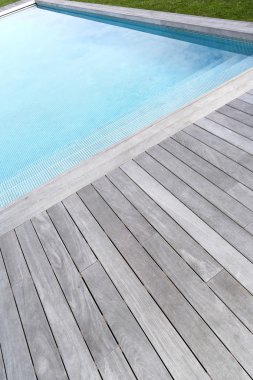 portre, özel havuzu ve ahşap güverte