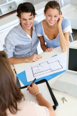 gelecekteki ev planları için iki toplantı mimar