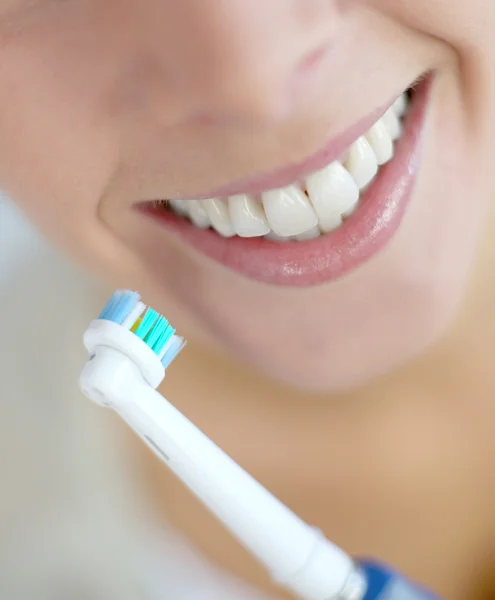 Primer plano de los dientes de la mujer — Foto de Stock