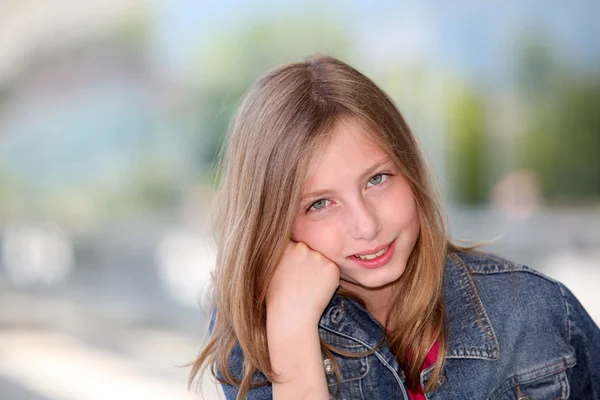 Young girl back to school — Stock Photo, Image