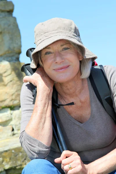 Portrait of senior woman in hiking outfit — Stock Photo, Image