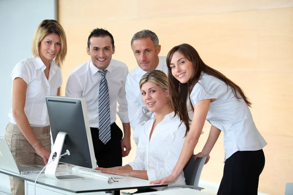 Grupo de trabajo en la reunión de trabajo — Foto de Stock