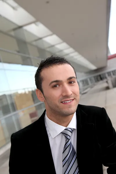 Young businessman on business travel — Stock Photo, Image