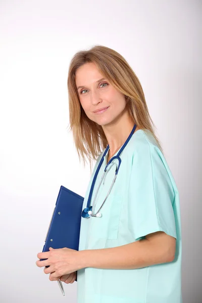 Närbild av vacker blond sjuksköterska — Stockfoto