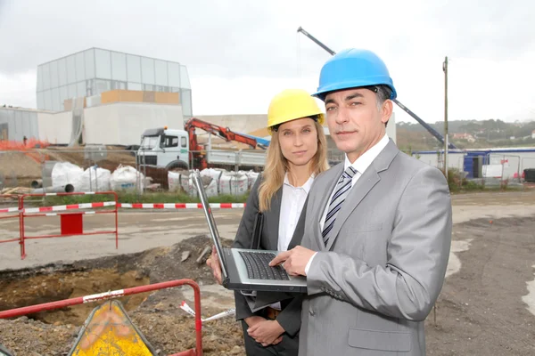 Verksamhet på byggarbetsplatsen — Stockfoto