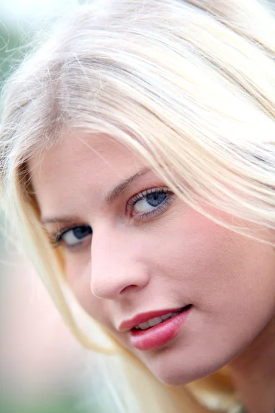 Closeup of beautiful blond woman — Stockfoto