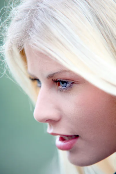 Closeup of beautiful blond woman — Stockfoto